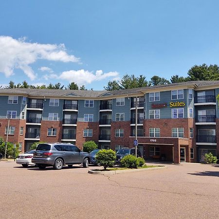 Smart Suites On The Hill South Burlington Exterior photo